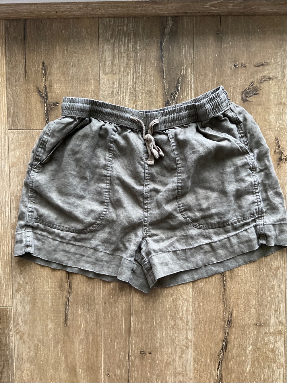Quince 100% Linen Shorts